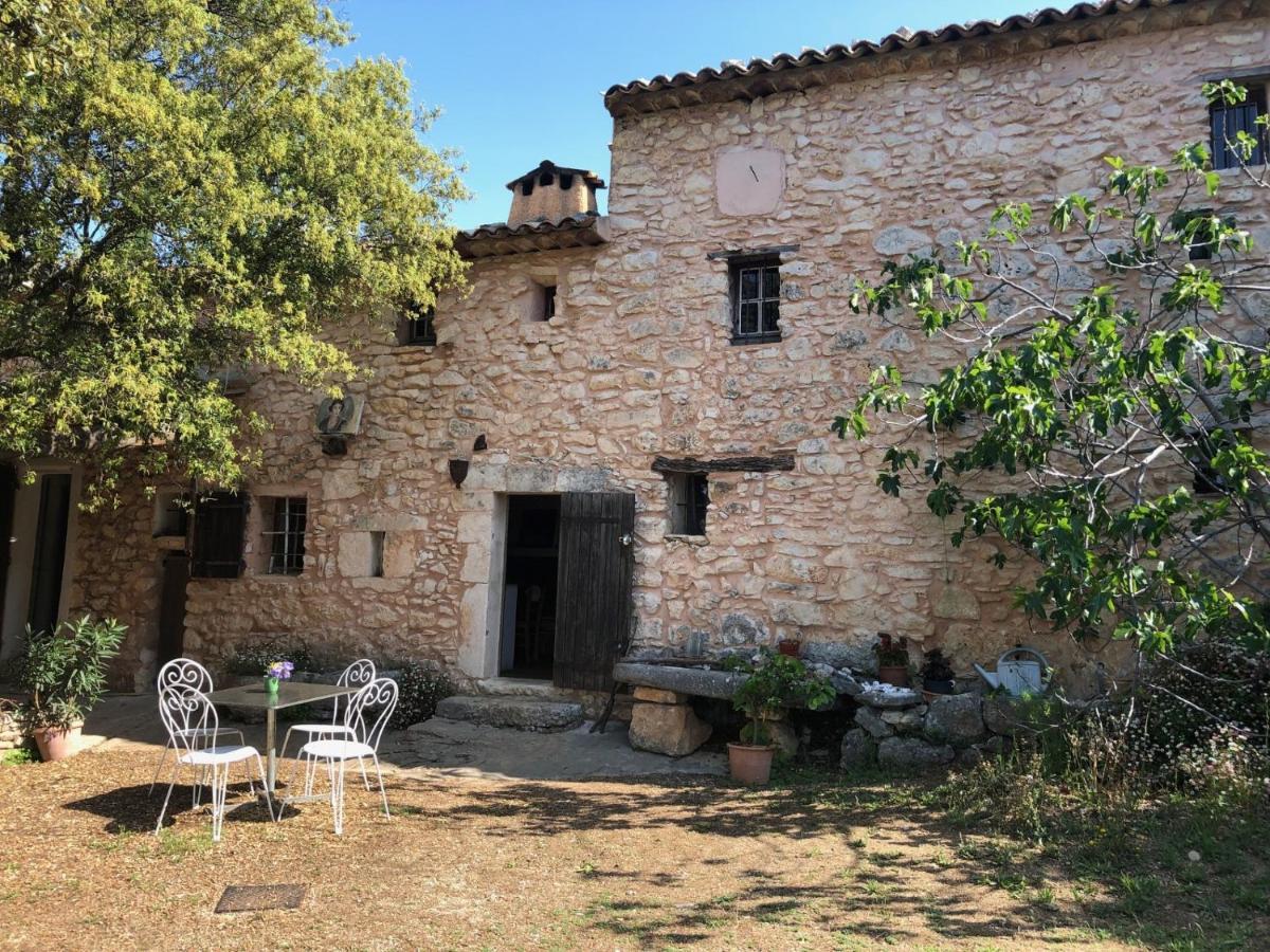 Le Jas Des Aiguiers Hotel Saint-Saturnin-les-Apt Exterior photo